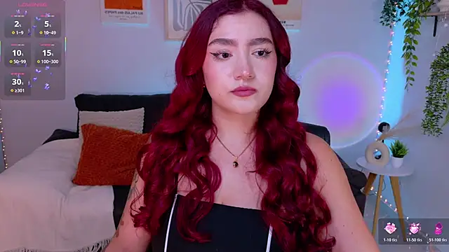 Snapshot of ViolettCastel chatting on 06/20/26, 12:25 ViolettCastel online show from 06/20/26, 12:25