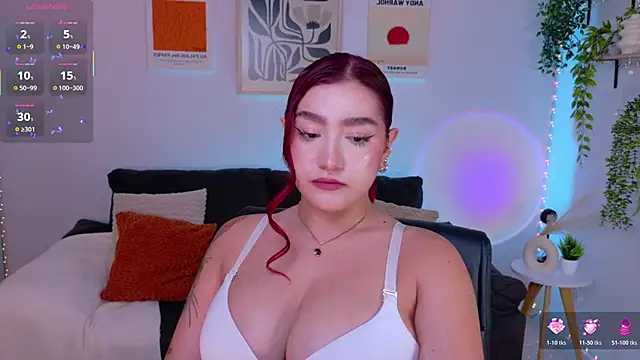 Snapshot of ViolettCastel chatting on 06/21/26, 11:07 ViolettCastel online show from 06/21/26, 11:07