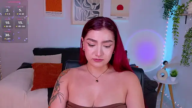 Snapshot of ViolettCastel chatting on 06/24/26, 12:20 ViolettCastel online show from 06/24/26, 12:20