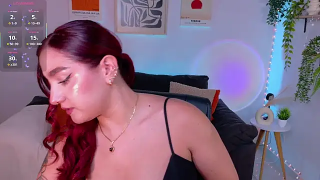 Snapshot of ViolettCastel chatting on 06/26/26, 12:26 ViolettCastel online show from 06/26/26, 12:26