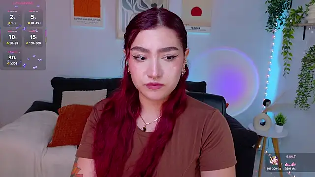 Snapshot of ViolettCastel chatting on 06/30/26, 12:22 ViolettCastel online show from 06/30/26, 12:22
