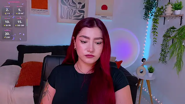 Snapshot of ViolettCastel chatting on 07/01/26, 12:12 ViolettCastel online show from 07/01/26, 12:12