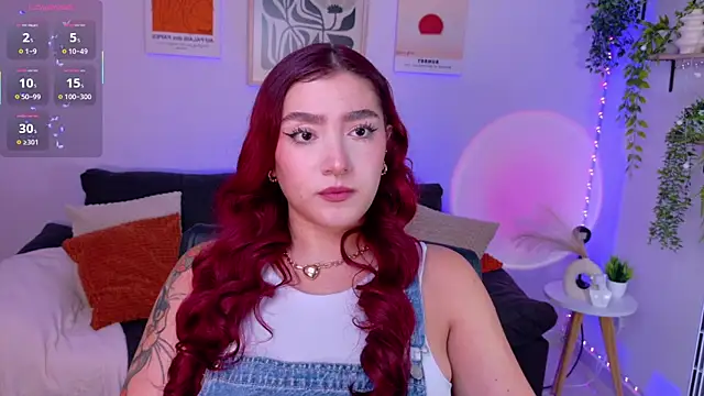 Snapshot of ViolettCastel chatting on 07/10/26, 10:56 ViolettCastel online show from 07/10/26, 10:56