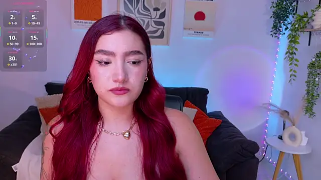 Snapshot of ViolettCastel chatting on 07/11/26, 11:50 ViolettCastel online show from 07/11/26, 11:50