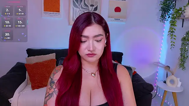Snapshot of ViolettCastel chatting on 07/12/26, 11:40 ViolettCastel online show from 07/12/26, 11:40