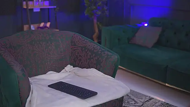 RaquelleVon online show from 03/01/25, 04:11