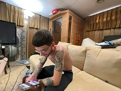 hungkubenski online show from 10/31/25, 12:17