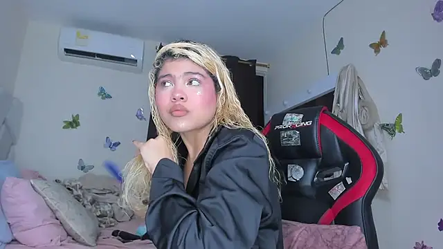 sofiacastillo01 online show from 09/22/25, 01:13