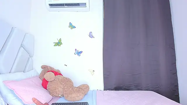 sofiacastillo01 online show from 02/28/26, 02:18