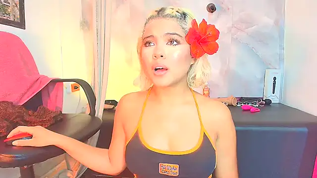 sofiacastillo01 online show from 07/11/26, 01:36