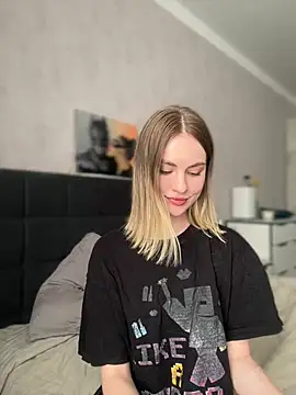 Snapshot of LoveGameSexx chatting on 03/14/25, 12:18 LoveGameSexx online show from 03/14/25, 12:18