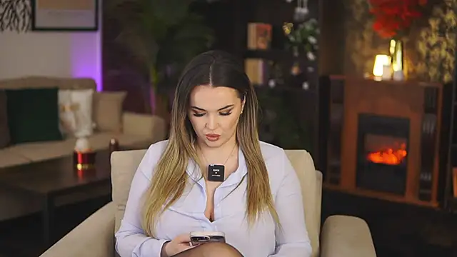 Snapshot of EvaSunderland chatting on 01/13/25, 08:04 EvaSunderland online show from 01/13/25, 08:04