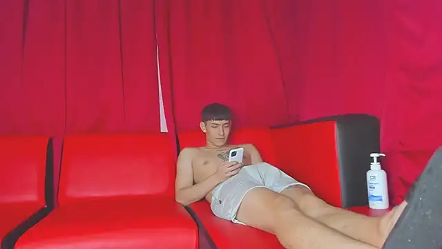 Extreme Team8 online show from 02/03/25, 08:57