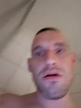 Snapshot of Bartzrl chatting on 10/25/25, 01:46 Bartzrl online show from 10/25/25, 01:46