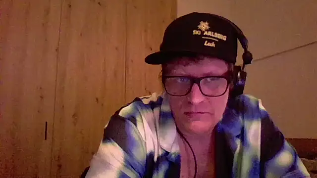 Bigthroaterboy online show from 01/05/25, 09:47