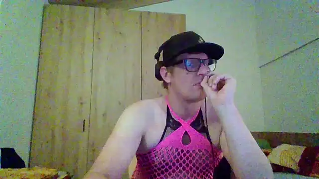 Bigthroaterboy online show from 09/14/25, 09:58