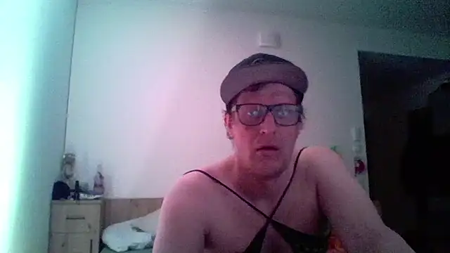 Bigthroaterboy online show from 04/05/26, 08:06
