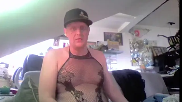Bigthroaterboy online show from 06/11/26, 07:17