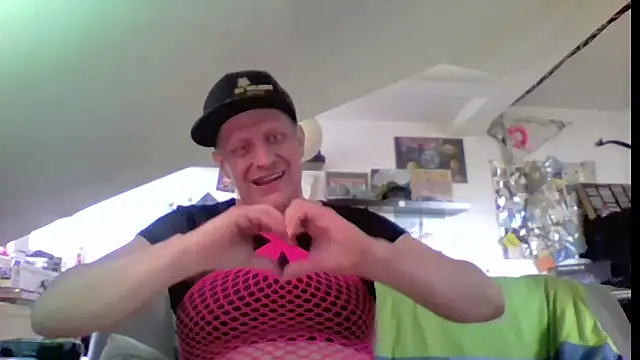 Bigthroaterboy online show from 06/13/26, 04:49