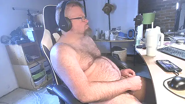 MagnusCockus online show from 04/10/26, 06:23