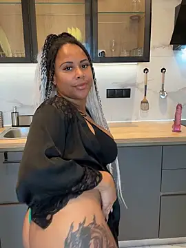 HaileyDiana online show from 10/11/25, 11:20