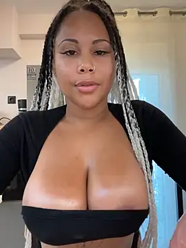 HaileyDiana online show from 10/14/25, 12:50