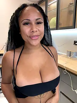 HaileyDiana online show from 11/11/25, 09:31