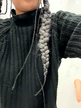 HaileyDiana online show from 12/16/25, 12:15