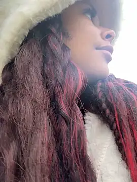 HaileyDiana online show from 04/02/26, 10:24