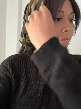 HaileyDiana online show from 04/15/26, 12:23