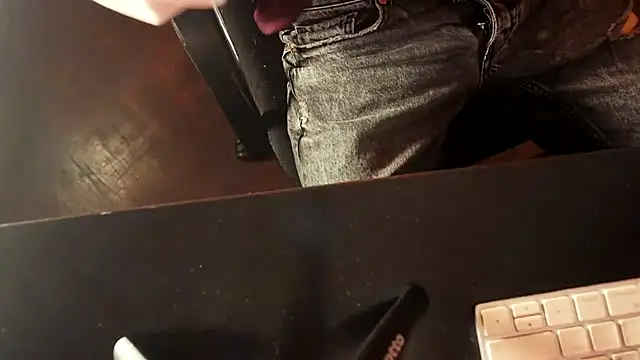 KendrickJiz online show from 08/07/26, 08:33