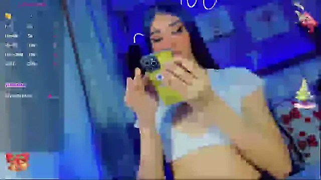 Snapshot of Baby_Aliz chatting on 12/11/24, 11:54 Baby Aliz online show from 12/11/24, 11:54