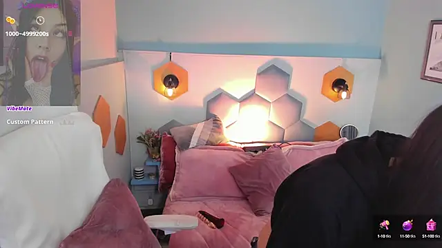 Snapshot of Melissa_Koster chatting on 01/04/25, 10:13 Melissa Koster online show from 01/04/25, 10:13