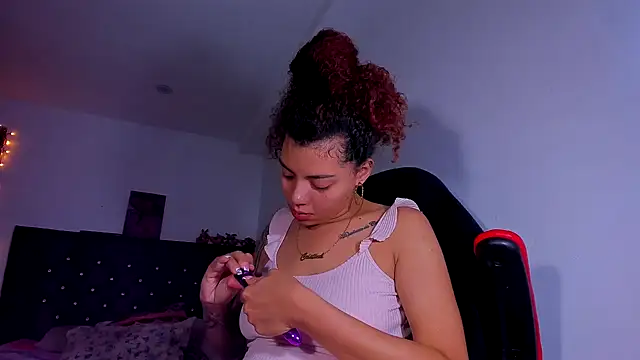 kerlysmith 24 online show from 12/09/24, 05:41