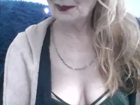 CarlyTreat online show from 01/22/25, 03:29