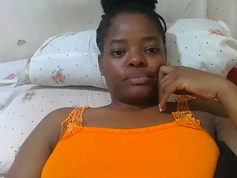 Snapshot of Honeyme24 chatting on 11/19/25, 10:15 Honeyme24 online show from 11/19/25, 10:15