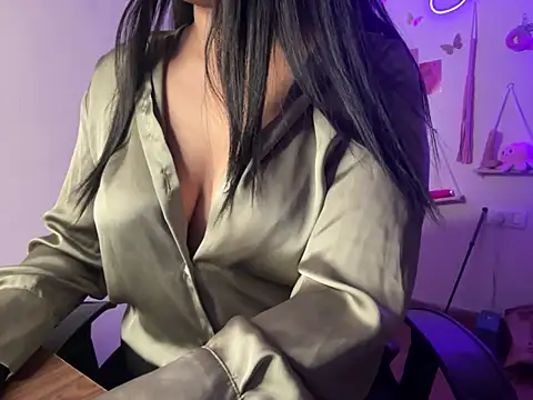 Snapshot of Okaysimran chatting on 12/08/24, 07:32 Okaysimran online show from 12/08/24, 07:32