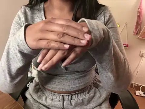 Snapshot of Okaysimran chatting on 01/10/25, 02:23 Okaysimran online show from 01/10/25, 02:23