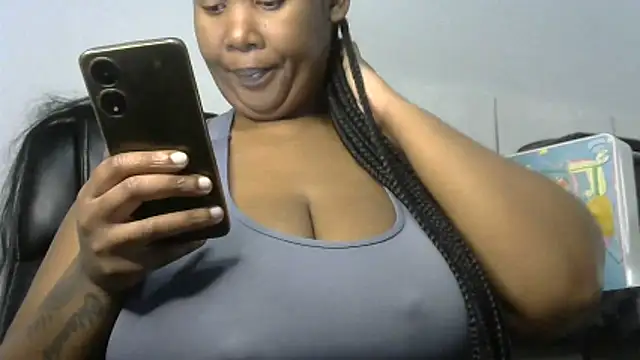 NippleMilkXx online show from 05/06/26, 09:47