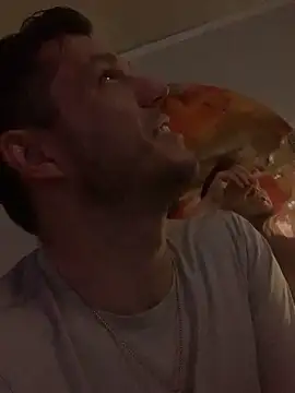 Snapshot of trash4cash chatting on 01/26/25, 07:10 trash4cash online show from 01/26/25, 07:10