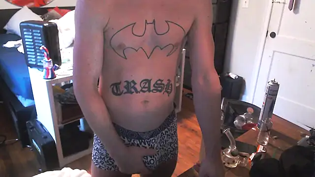 Snapshot of trash4cash chatting on 01/27/25, 04:22 trash4cash online show from 01/27/25, 04:22