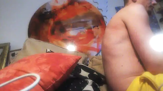 Snapshot of trash4cash chatting on 02/25/25, 05:19 trash4cash online show from 02/25/25, 05:19