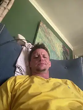 Snapshot of trash4cash chatting on 03/03/25, 04:56 trash4cash online show from 03/03/25, 04:56