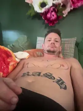 Snapshot of trash4cash chatting on 03/07/25, 02:34 trash4cash online show from 03/07/25, 02:34