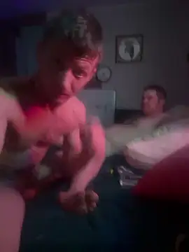 Snapshot of trash4cash chatting on 03/15/25, 08:04 trash4cash online show from 03/15/25, 08:04