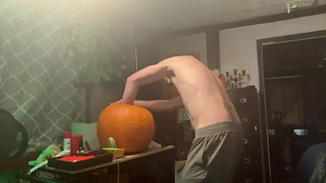 Snapshot of trash4cash chatting on 10/26/25, 10:04 trash4cash online show from 10/26/25, 10:04