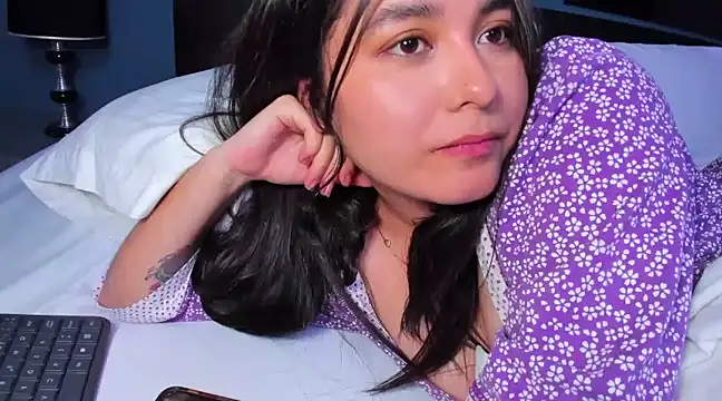 Snapshot of Liana_Bernocchi chatting on 02/13/25, 01:50 Liana Bernocchi online show from 02/13/25, 01:50