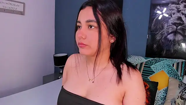 Snapshot of Liana_Bernocchi chatting on 02/16/25, 08:33 Liana Bernocchi online show from 02/16/25, 08:33