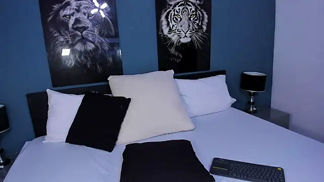 Snapshot of Liana_Bernocchi chatting on 02/26/25, 08:00 Liana Bernocchi online show from 02/26/25, 08:00