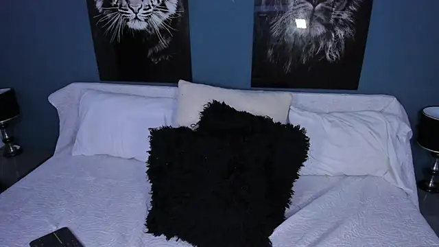 Snapshot of Liana_Bernocchi chatting on 03/15/25, 11:28 Liana Bernocchi online show from 03/15/25, 11:28